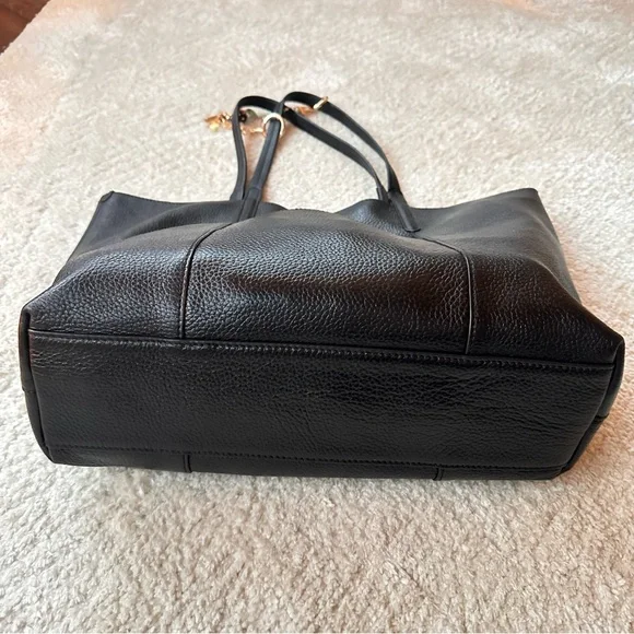 Banana Republic Large East West Basic Leather Tote | Carryall - Picture 8 of 16